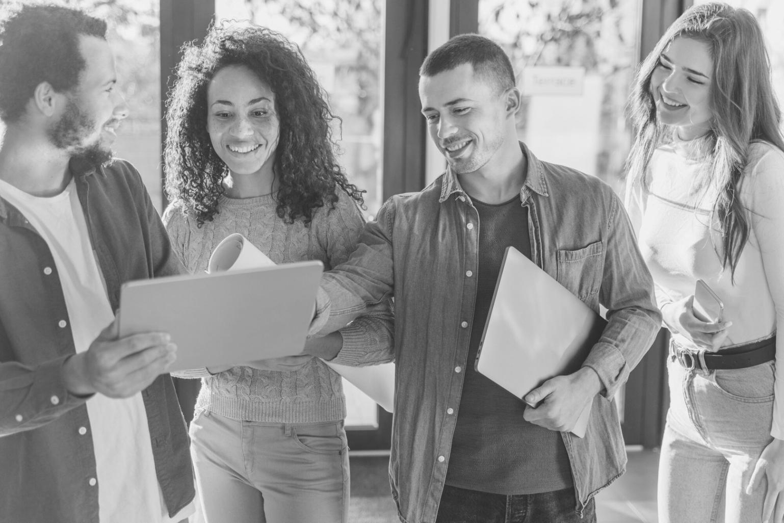 Strategische Finanzplanung mit Notizbuch